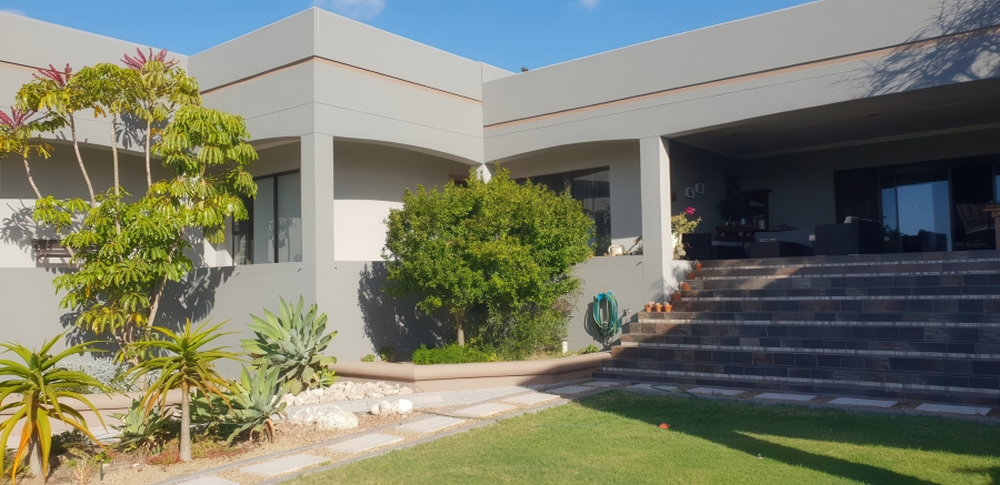 4 Bedroom Property for Sale in Myburgh Park Western Cape